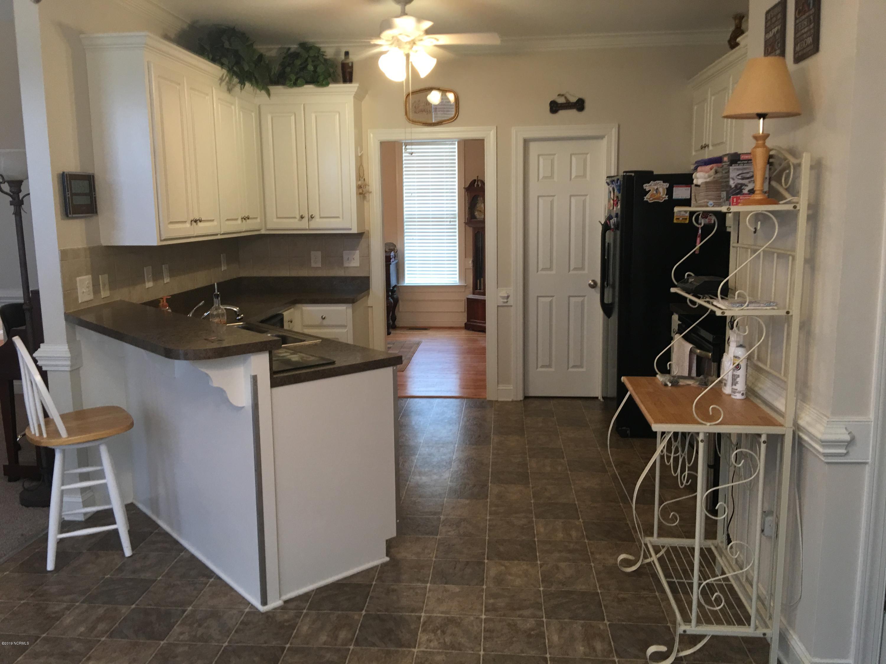 5953 Countryside Road Wilson, NC 27896 - Photo 14 of 39 KITCHEN