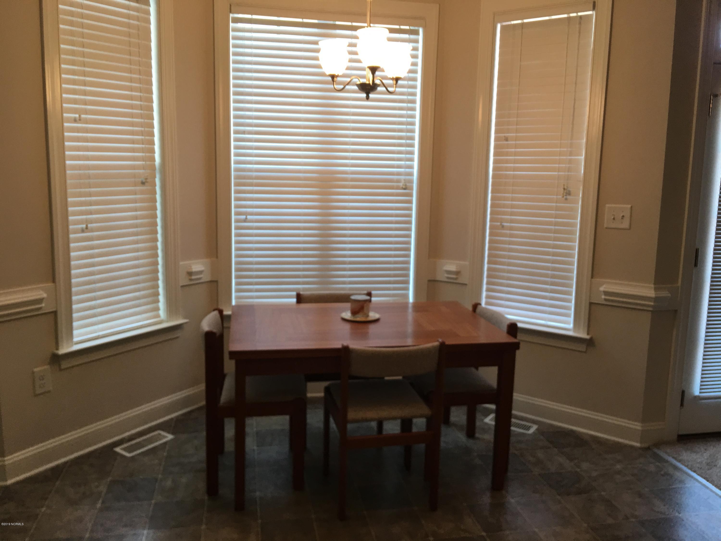 5953 Countryside Road Wilson, NC 27896 - Photo 20 of 39 KITCHEN BREAKFAST NOOK