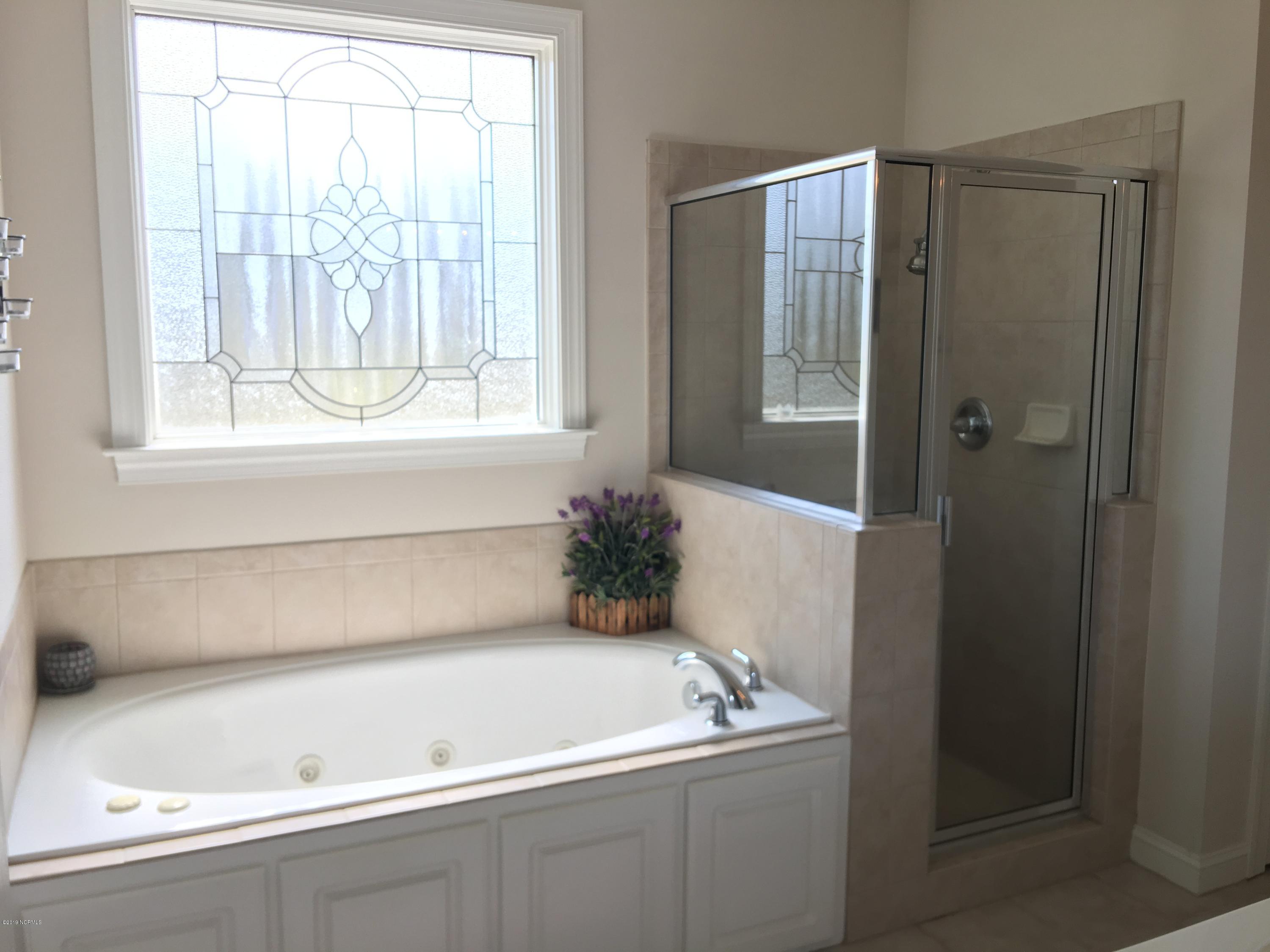 5953 Countryside Road Wilson, NC 27896 - Photo 24 of 39 MASTER BATH