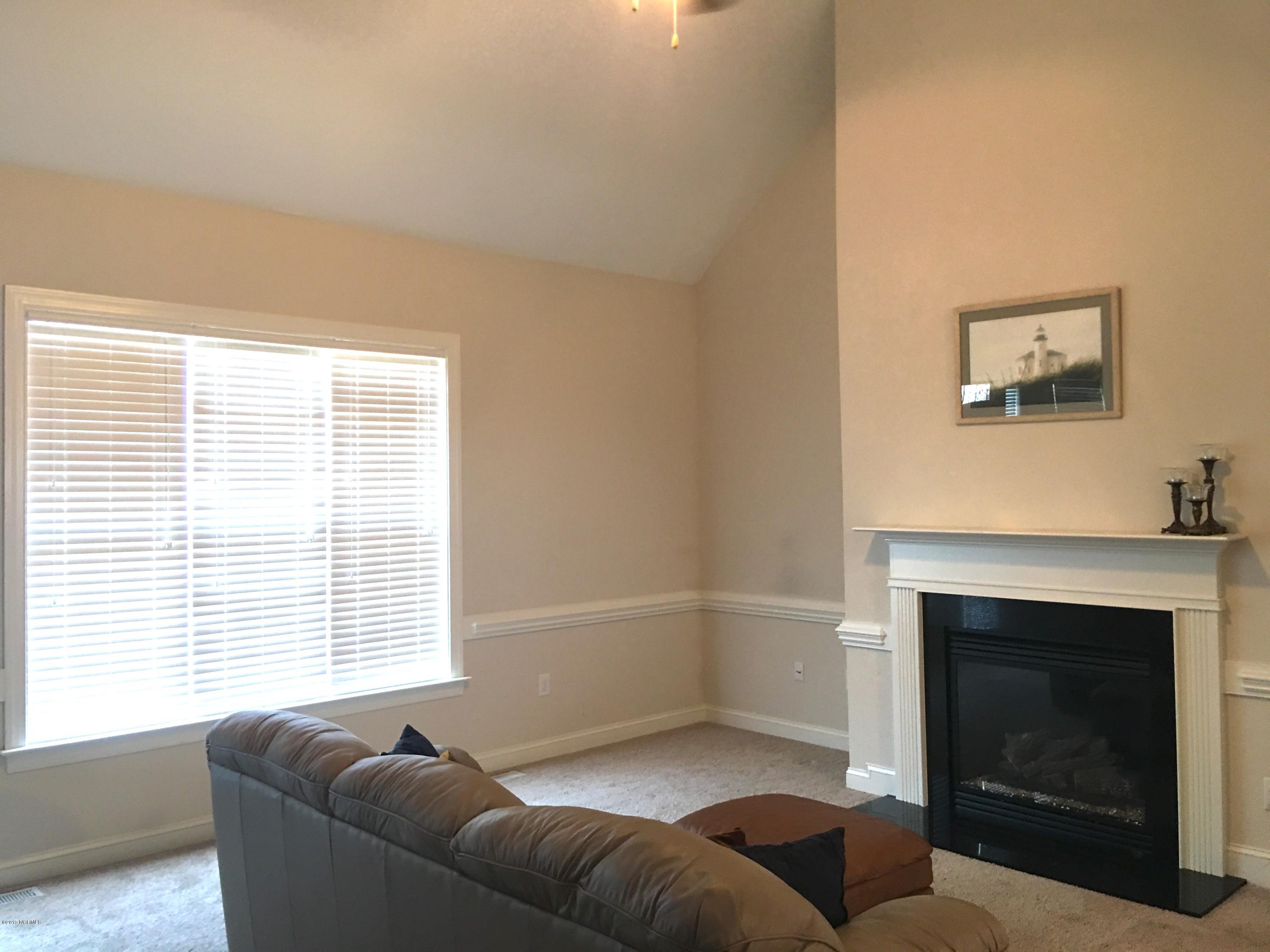 5953 Countryside Road Wilson, NC 27896 - Photo 10 of 39 GREAT ROOM