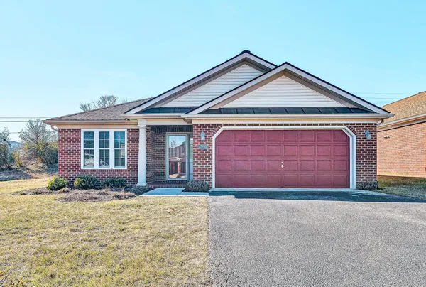 $549,900 | 4530 Colonial Pl Drive, Roanoke, VA 24018