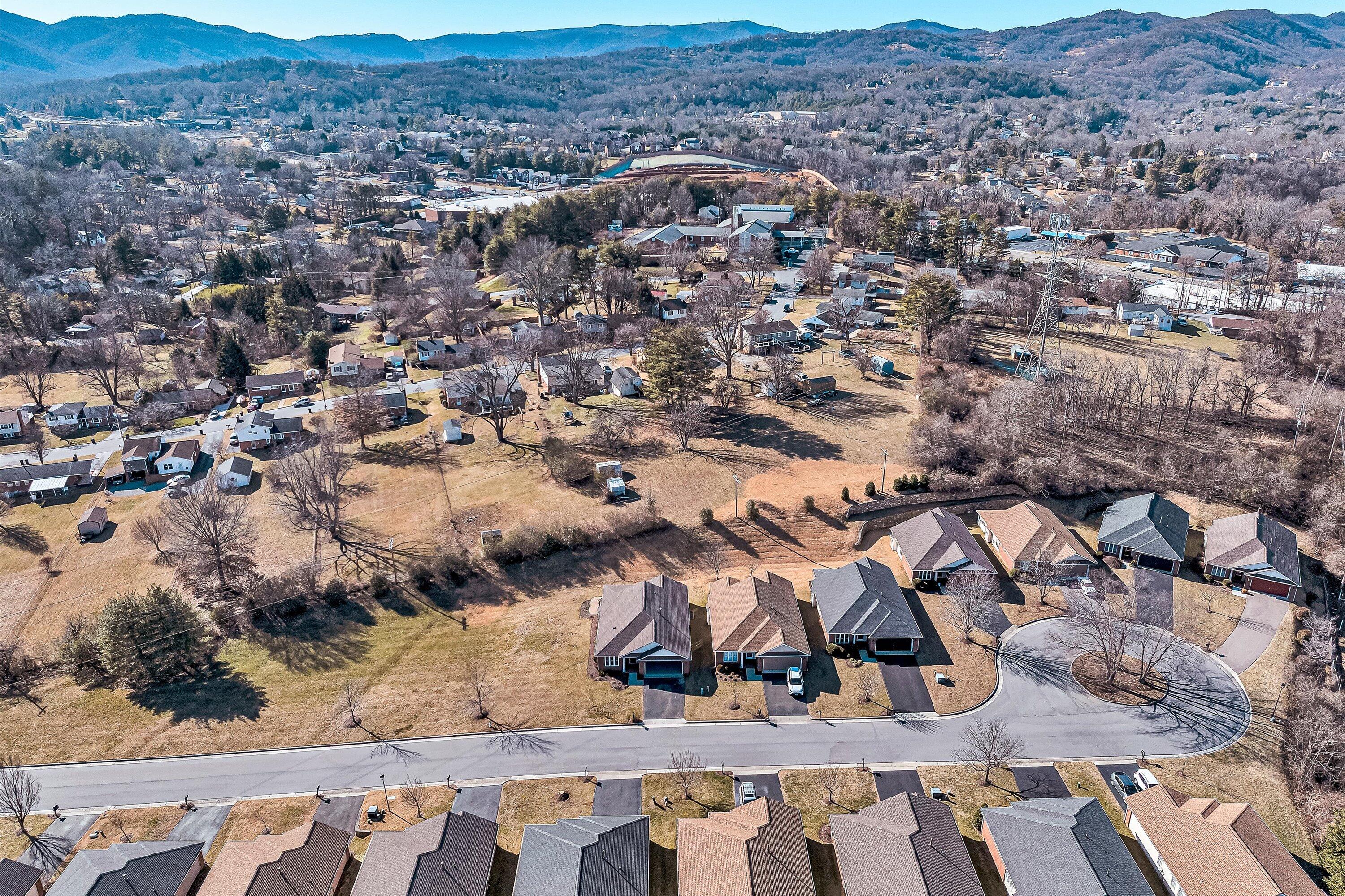 4530 Colonial Pl Drive Roanoke, VA 24018 - Photo 35 of 39 an aerial view of residential house and sandy dunes
