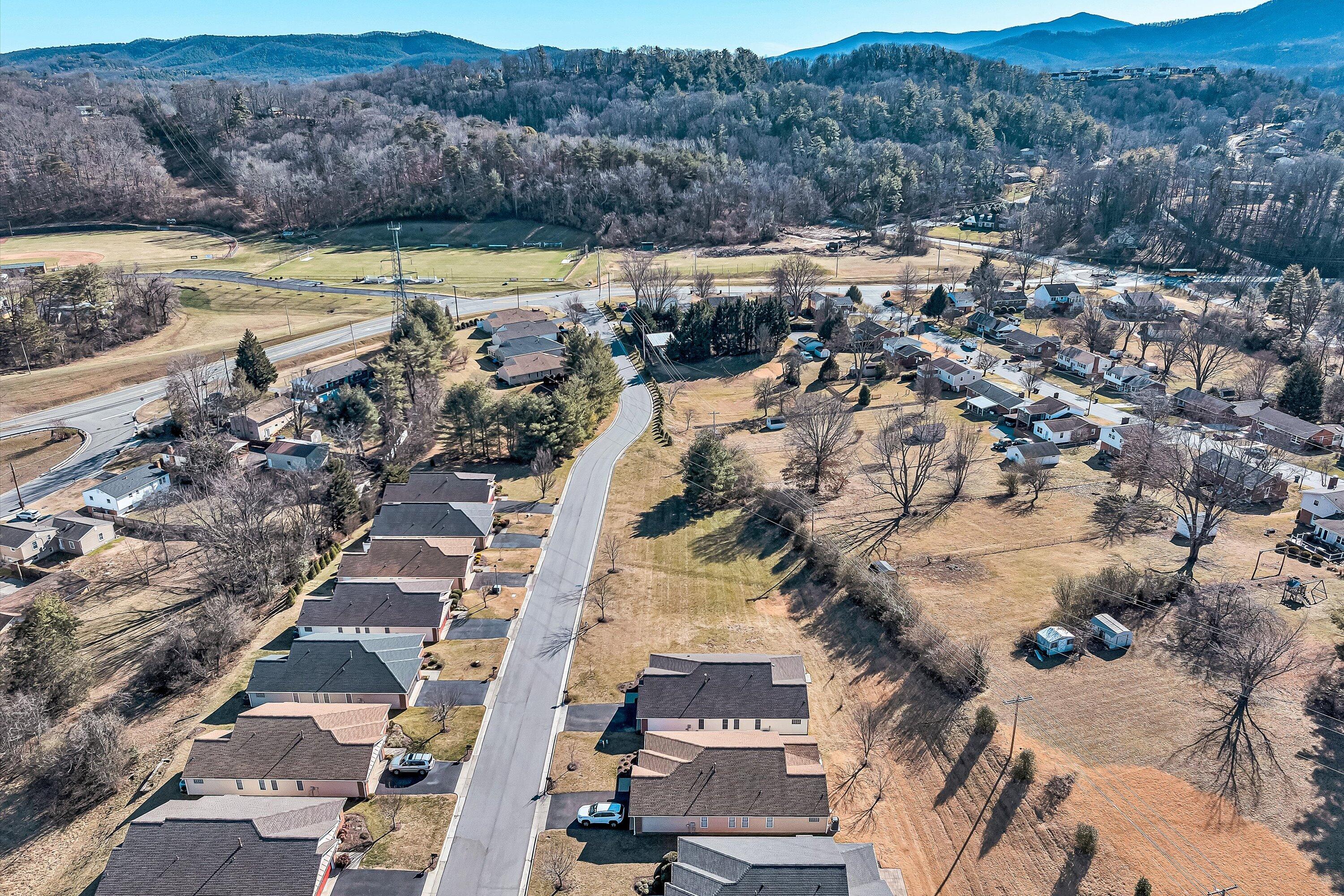 4530 Colonial Pl Drive Roanoke, VA 24018 - Photo 36 of 39 an aerial view of residential houses with outdoor space