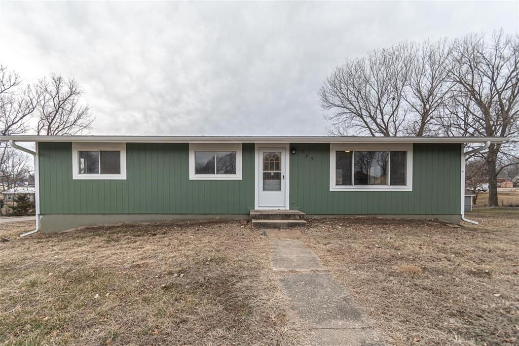 505 South Vine Street, McLouth, KS 66054 Compass