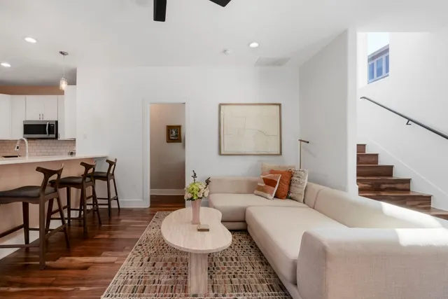 $3,250 | 1148 Webberville Road, Unit 6, Austin, TX 78721