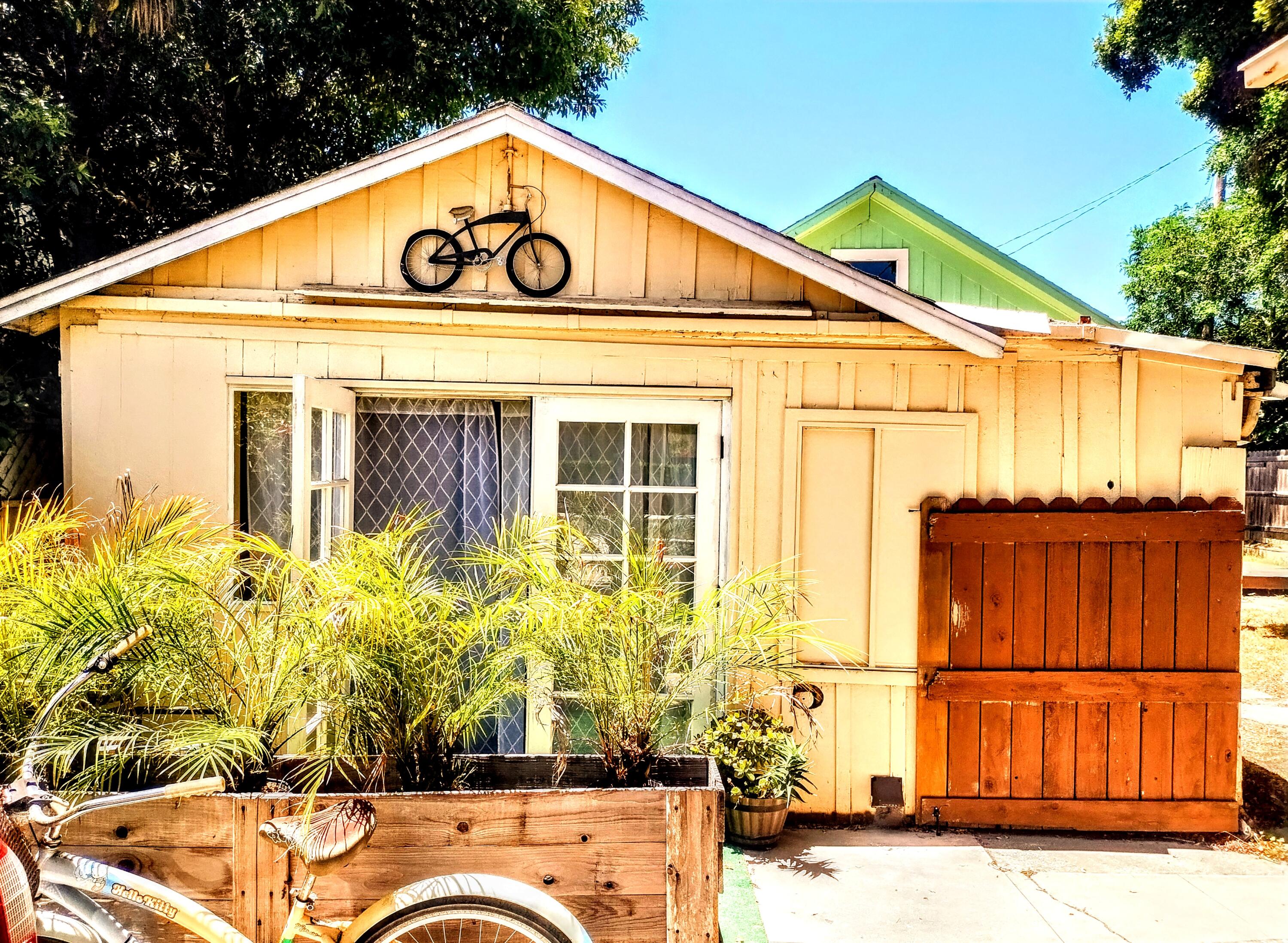 1221 Laguna Street Santa Barbara, CA 93101 - Photo 3 of 17 3) 63646-68de968a52ab5