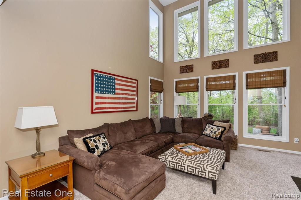 1177 Chesapeake Rochester Hills, MI 48307 - Photo 12 of 63