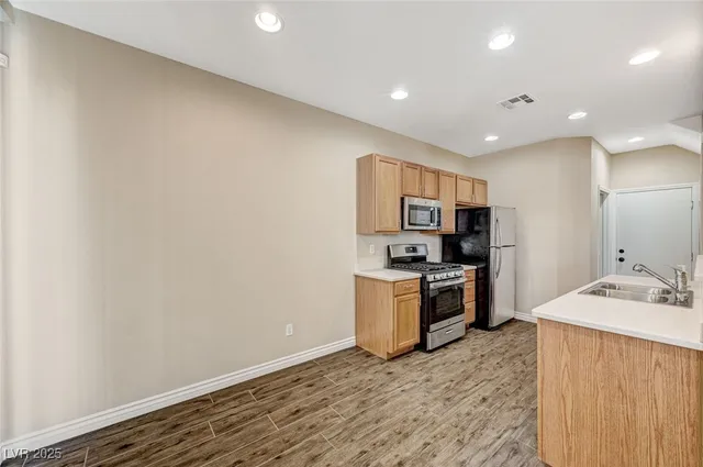 $1,995 | 10610 South Blue Larkspur Court, Las Vegas, NV 89141