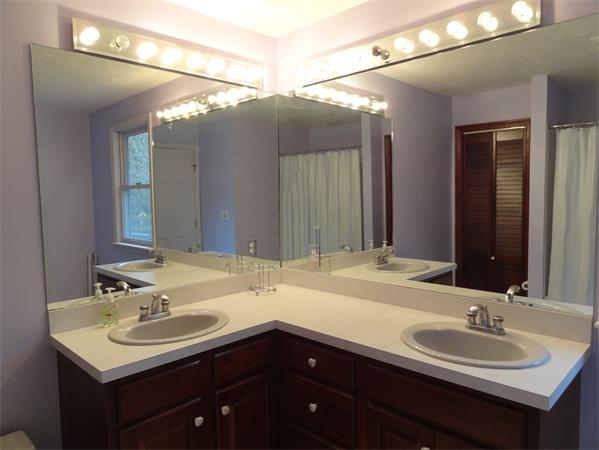 33 Tadmuck Road Westford, MA 01886 - Photo 11 of 15