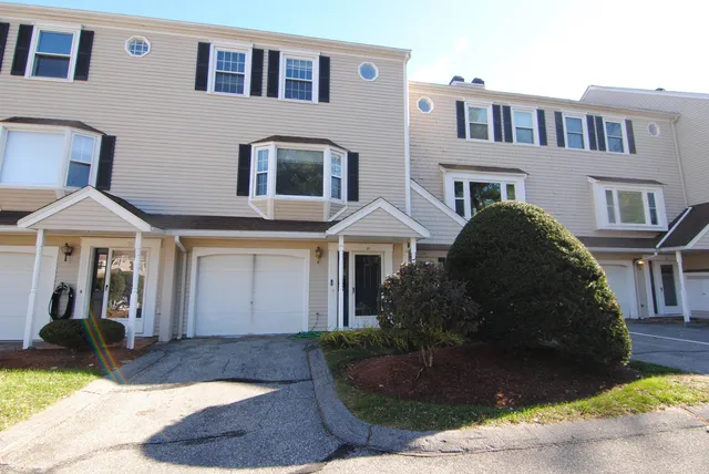 $2,975 | 37 Cadogan Way, Nashua, NH 03062