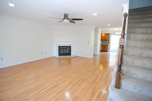 $2,975 | 37 Cadogan Way, Nashua, NH 03062