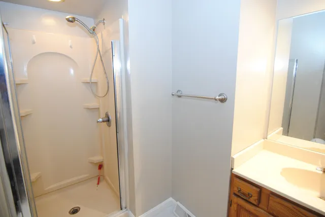 $2,975 | 37 Cadogan Way, Nashua, NH 03062