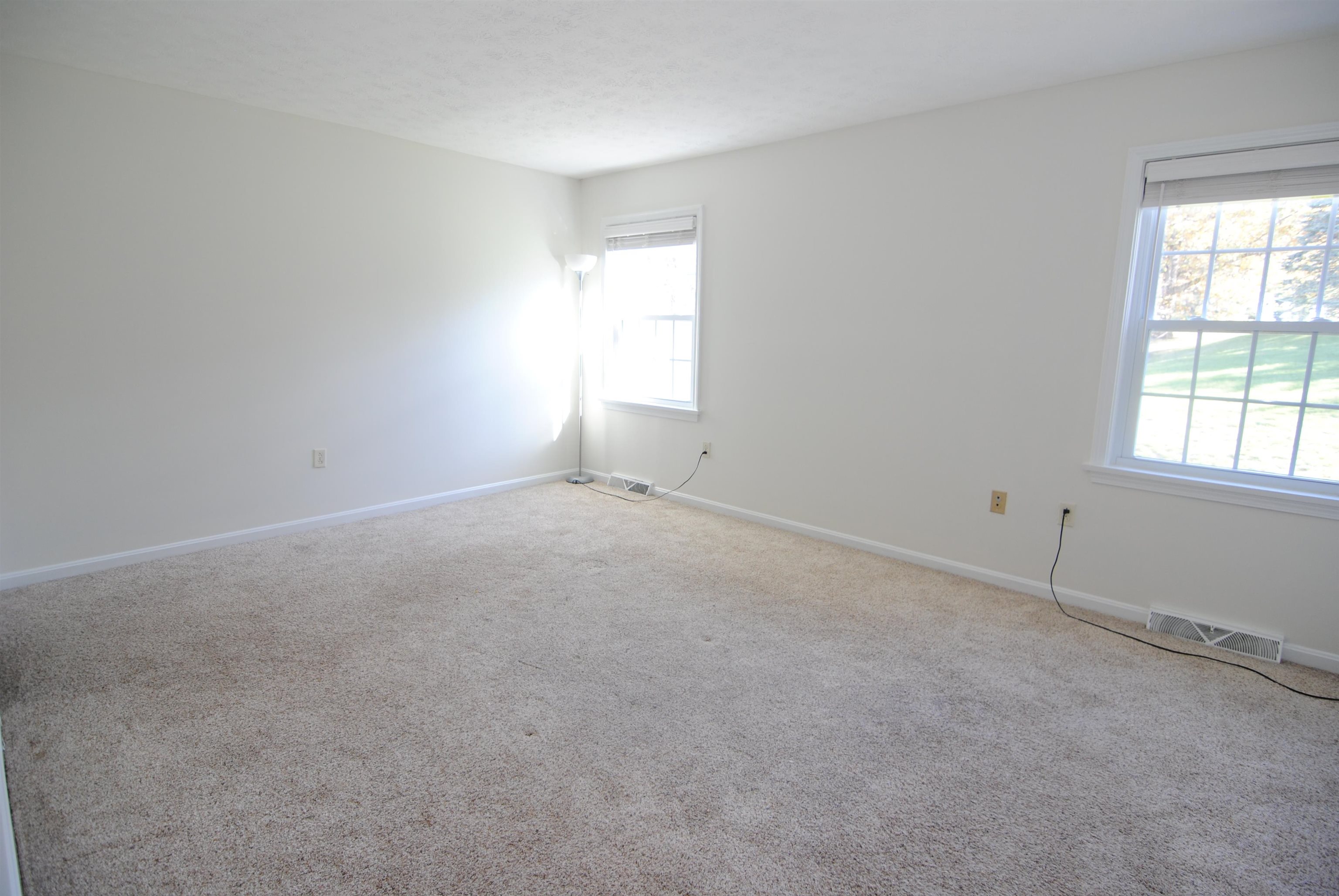 37 Cadogan Way Nashua, NH 03062 - Photo 17 of 31