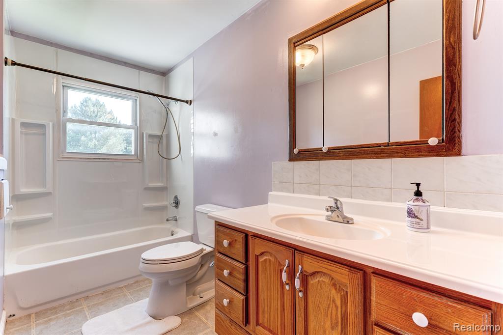 7415 West Mt Morris Road Flushing, MI 48433 - Photo 20 of 26