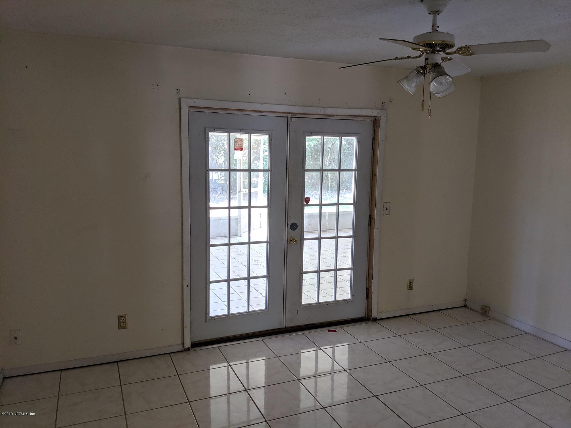 2342 Firestone Road Jacksonville, FL 32210 - Photo 5 of 12 Family Room