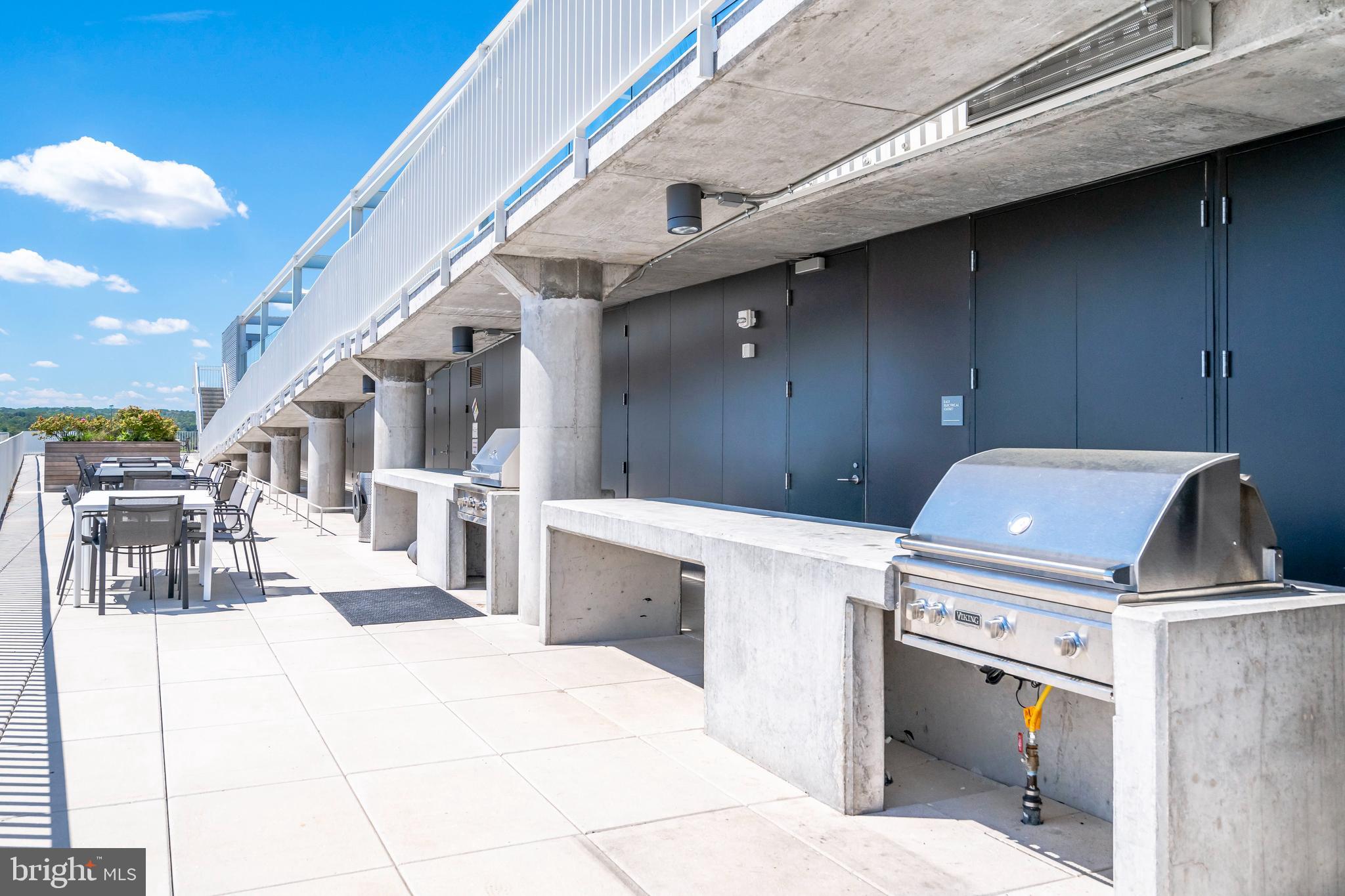 1111 24th Street Northwest, Unit 58 Washington, DC 20037 - Photo 11 of 15 Rooftop grilling area