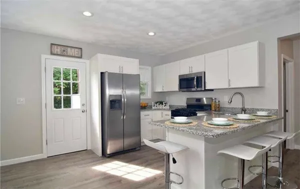 $2,300 | 48 Audubon Avenue, North Providence, RI 02908