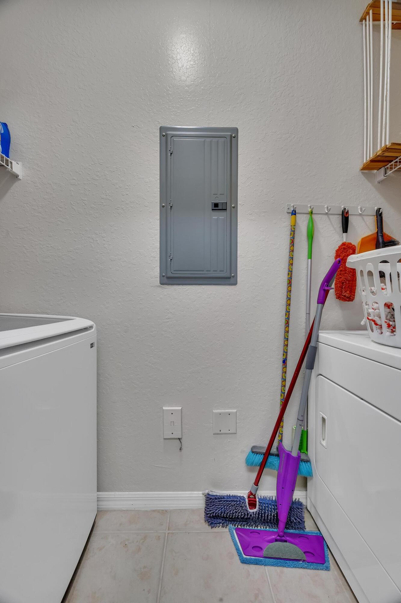 367 Southeast Rogers Court Stuart, FL 34994 - Photo 15 of 35