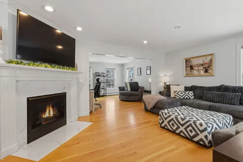 $1,100,000 | 1 Pheasant Lane, Portsmouth, NH 03801