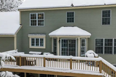 $1,049,000 | 1 Pheasant Lane, Portsmouth, NH 03801