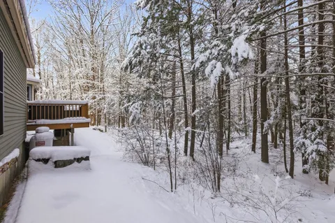 $1,049,000 | 1 Pheasant Lane, Portsmouth, NH 03801