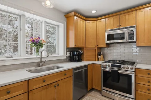 $1,049,000 | 1 Pheasant Lane, Portsmouth, NH 03801