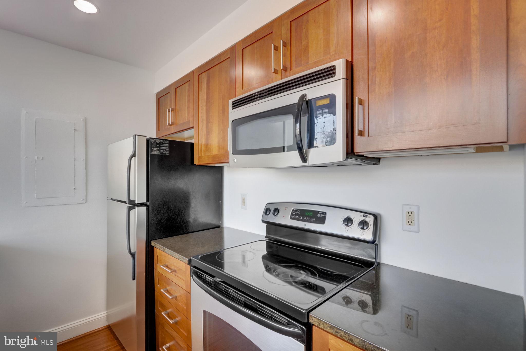 2429 Locust Street, Unit 422 Philadelphia, PA 19103 - Photo 15 of 34