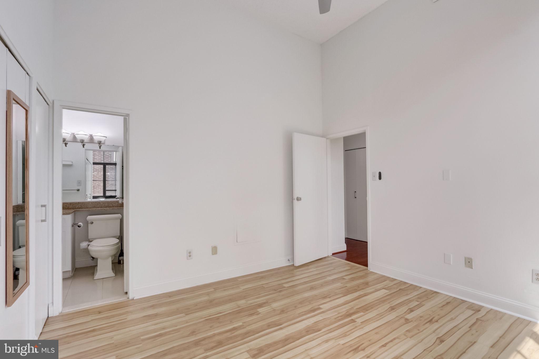 2429 Locust Street, Unit 422 Philadelphia, PA 19103 - Photo 20 of 34