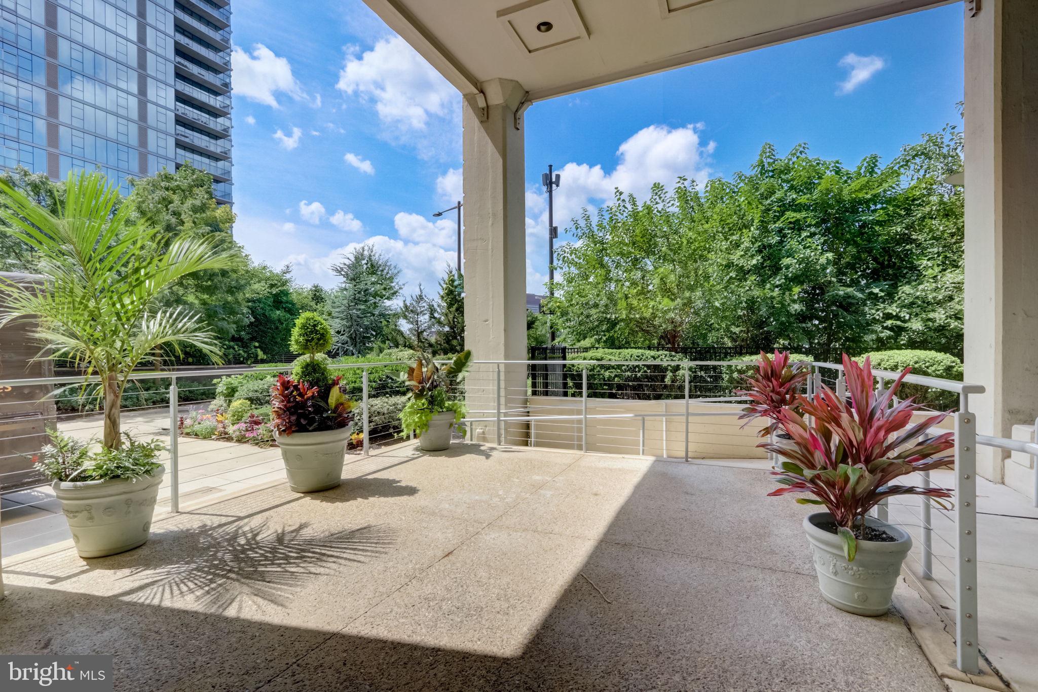 2429 Locust Street, Unit 422 Philadelphia, PA 19103 - Photo 5 of 34