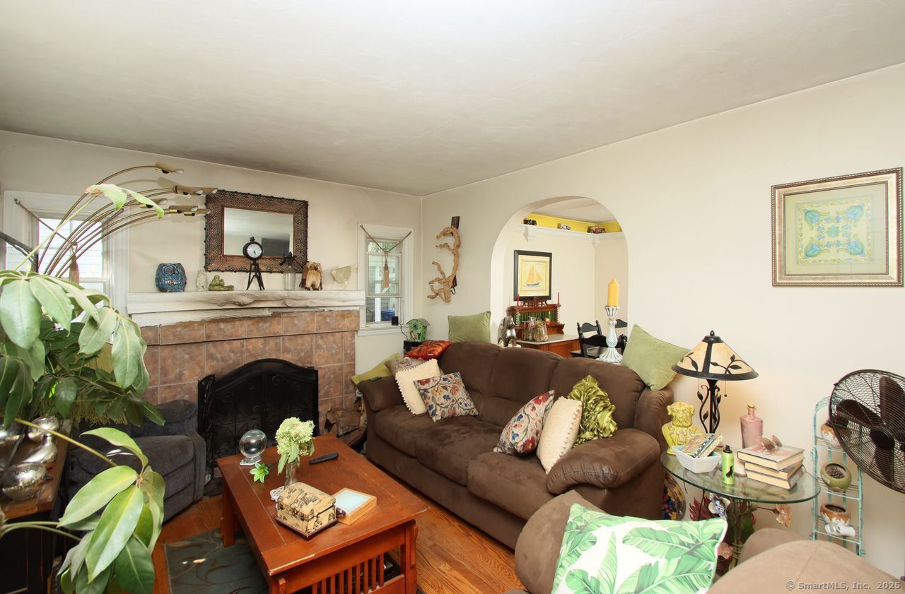 520 Hartford Turnpike Hamden, CT 06517 - Photo 6 of 32