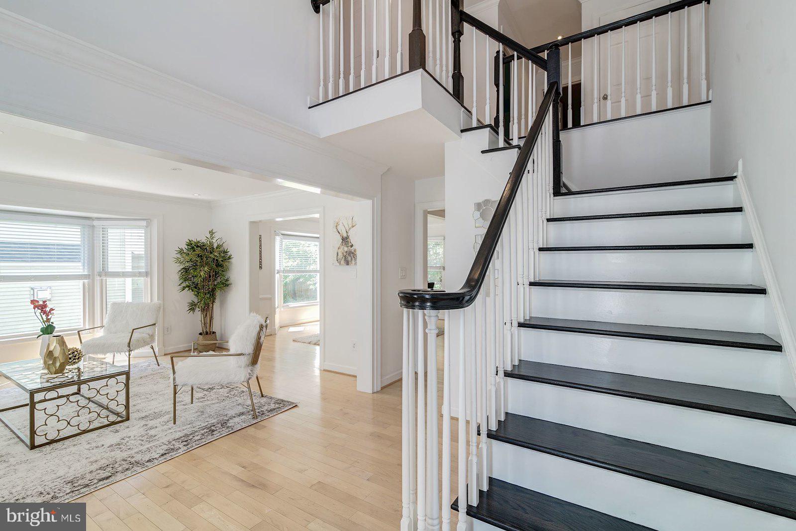 2064 Madrillon Road Vienna, VA 22182 - Photo 19 of 68 Bright 2-story foyer