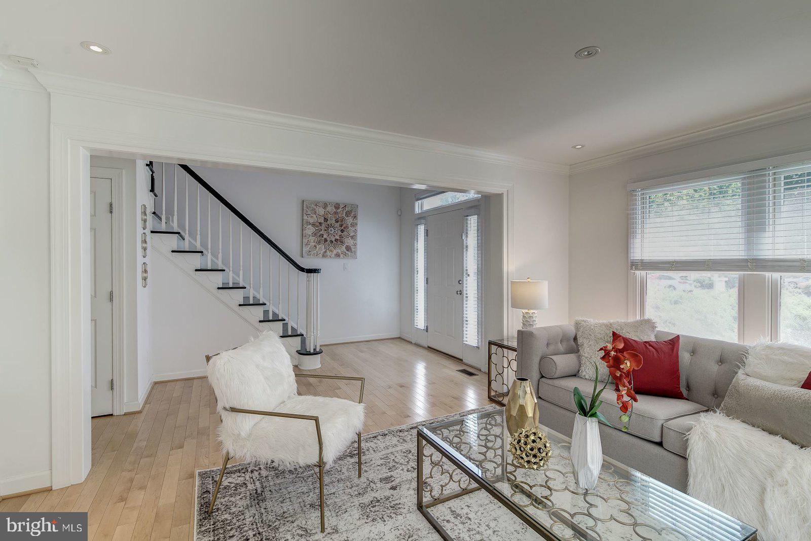 2064 Madrillon Road Vienna, VA 22182 - Photo 25 of 68 Sunny living room