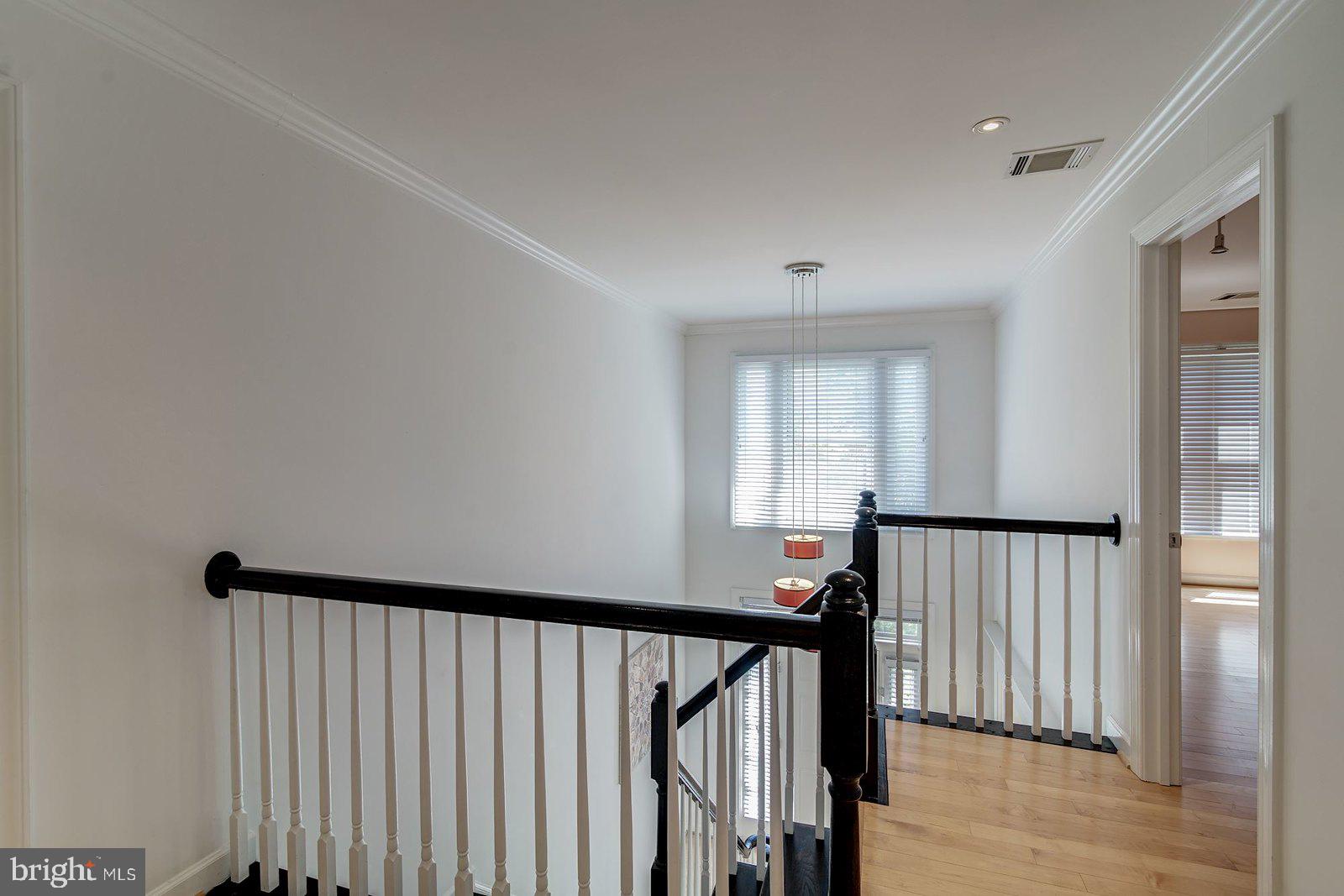 2064 Madrillon Road Vienna, VA 22182 - Photo 46 of 68 Gallery Image 46