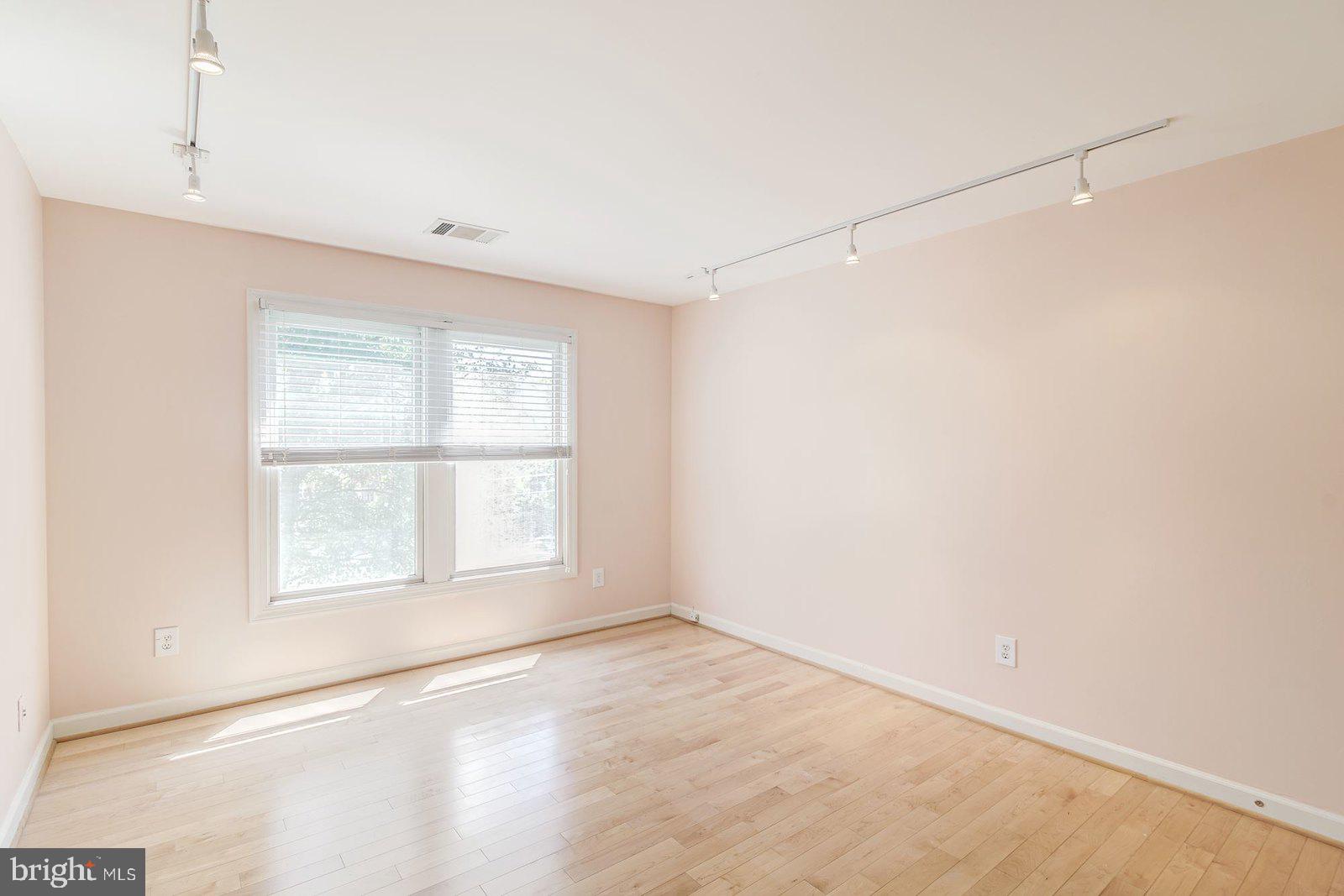 2064 Madrillon Road Vienna, VA 22182 - Photo 54 of 68 Bedroom