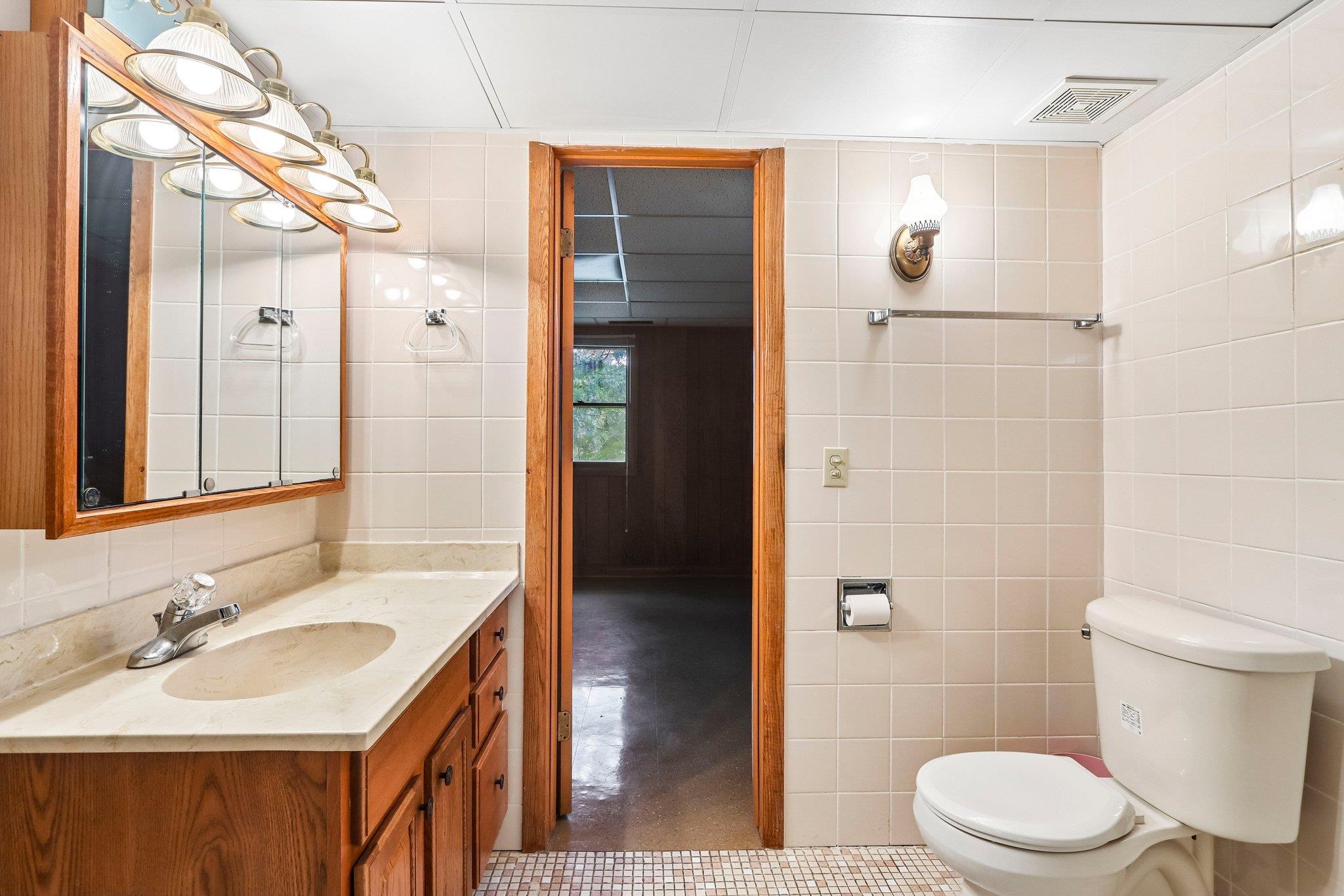6006 Greentree Road Madison, WI 53711 - Photo 46 of 53 Gallery Image 46