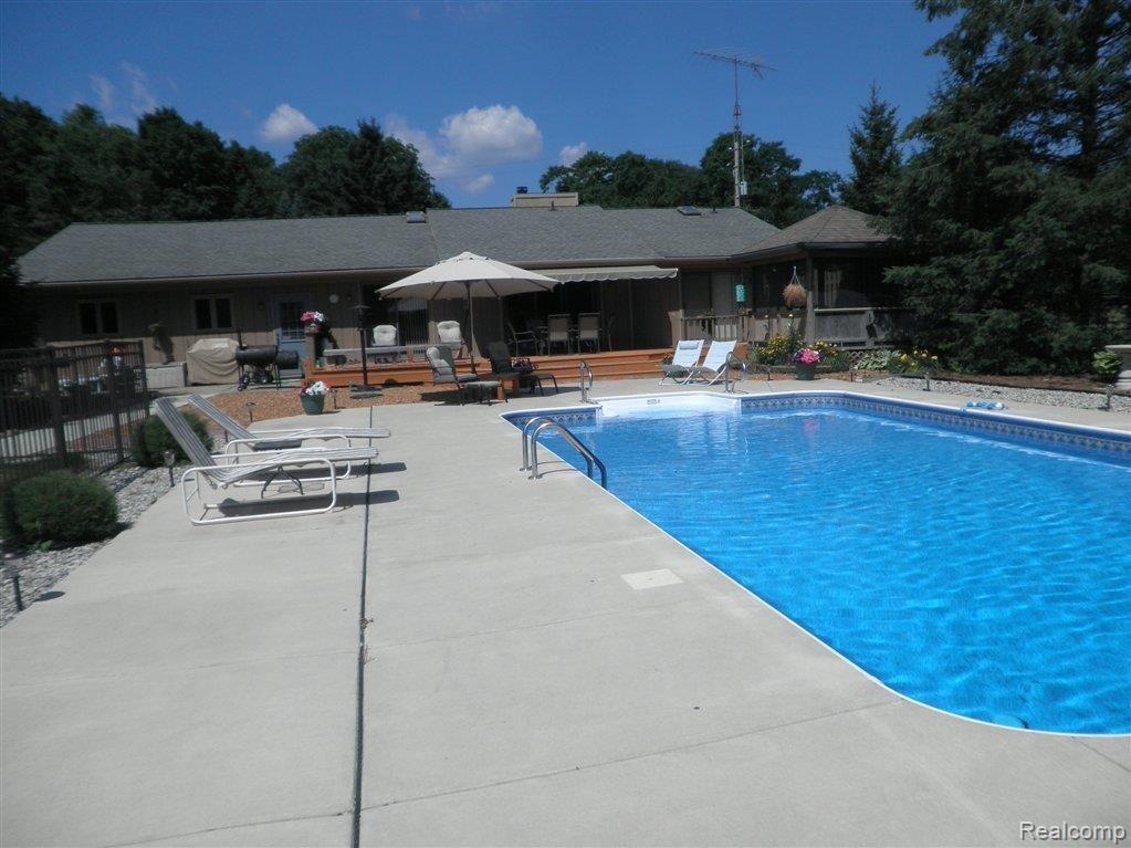 18515 Tipsico Lake Road Fenton, MI 48430 - Photo 23 of 24 Summer Pix.JPG