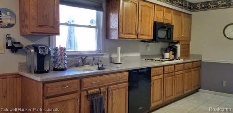 1919 King Road Lapeer, MI 48446 - Photo 7 of 48 20200315_174317.jpg