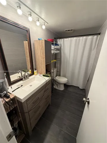 $2,400 | 780 Northeast 69th Street, Unit 1706, Miami, FL 33138