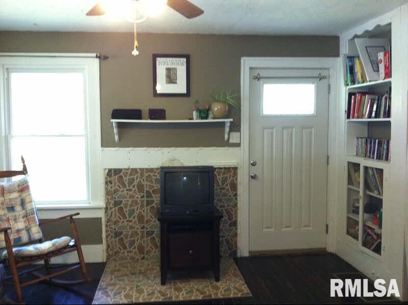 350 Bay Road Carbondale, IL 62903 - Photo 3 of 13