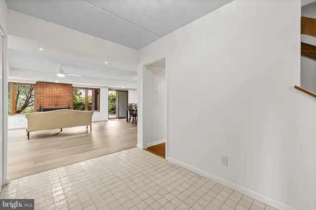 $430,000 | 15 Oakridge Court, Lutherville-Timonium, MD 21093