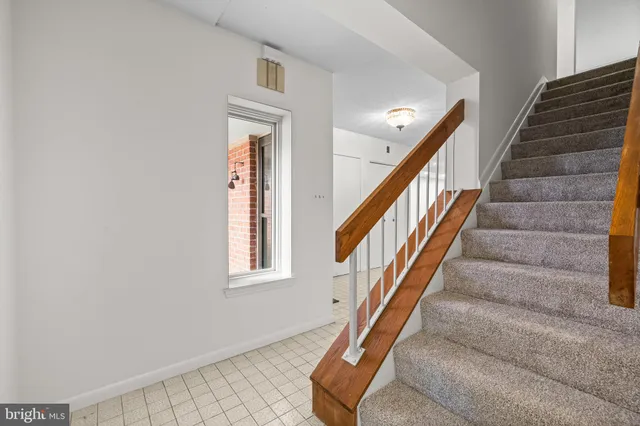 $430,000 | 15 Oakridge Court, Lutherville-Timonium, MD 21093