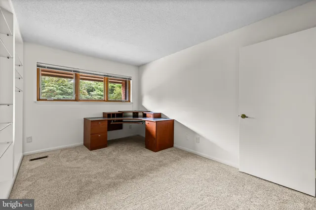 $430,000 | 15 Oakridge Court, Lutherville-Timonium, MD 21093