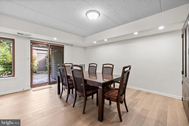 $430,000 | 15 Oakridge Court, Lutherville-Timonium, MD 21093