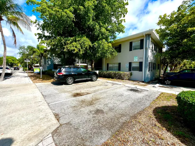 $1,650 | 202 Lucerne Avenue, Unit 10, Lake Worth Beach, FL 33460