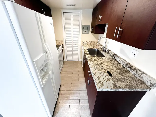 $1,650 | 202 Lucerne Avenue, Unit 10, Lake Worth Beach, FL 33460