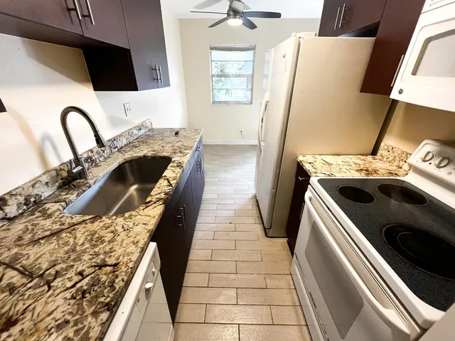 $1,650 | 202 Lucerne Avenue, Unit 10, Lake Worth Beach, FL 33460