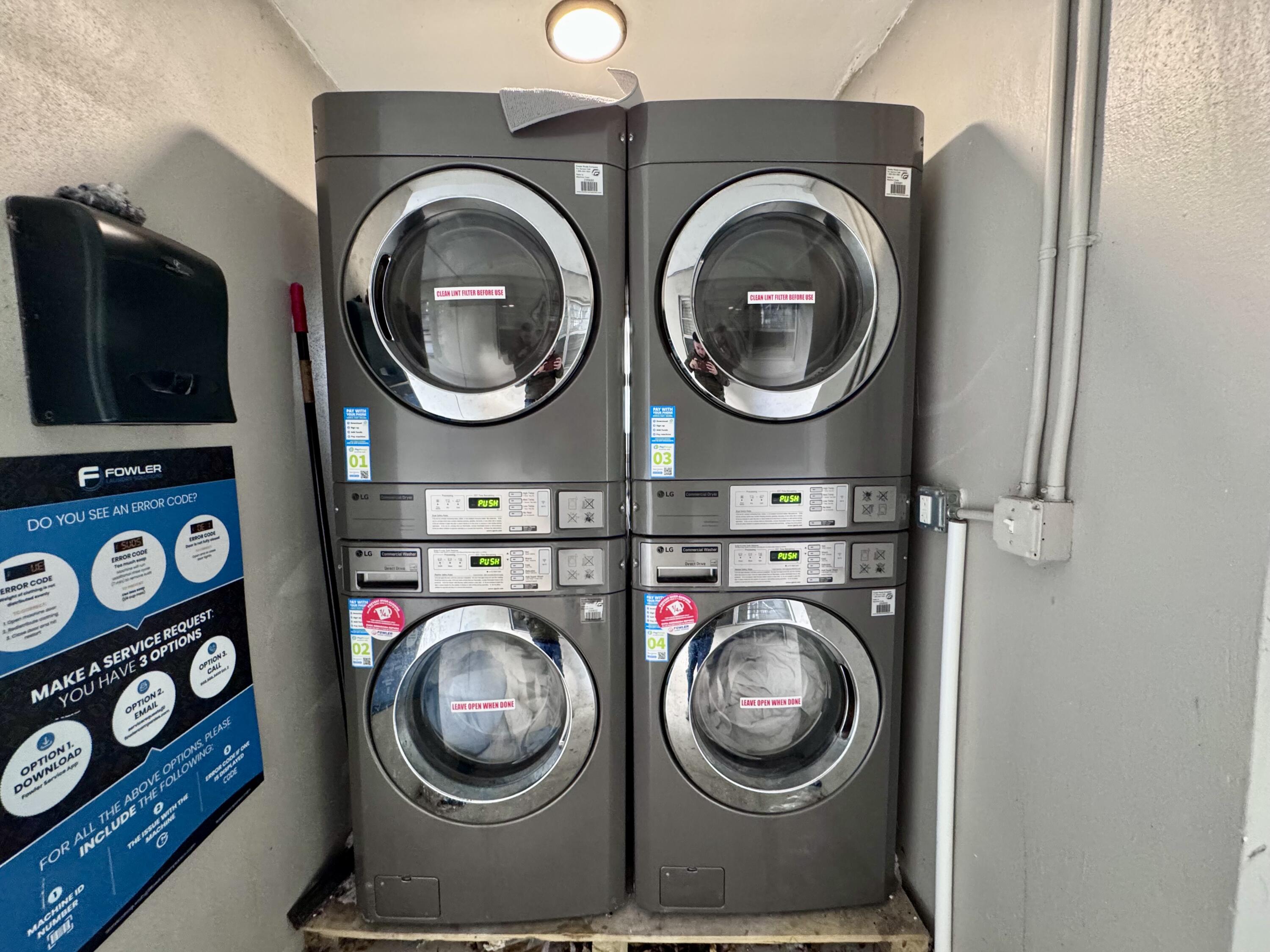 202 Lucerne Avenue, Unit 10 Lake Worth Beach, FL 33460 - Photo 5 of 16 a utility room with dryer and washer
