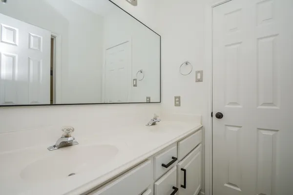 $4,150 | 14 Guinevere Place, The Woodlands, TX 77384