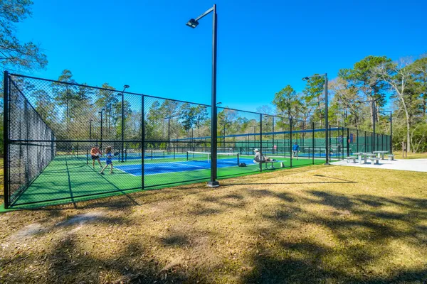$4,150 | 14 Guinevere Place, The Woodlands, TX 77384