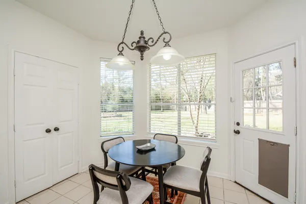 $4,150 | 14 Guinevere Place, The Woodlands, TX 77384